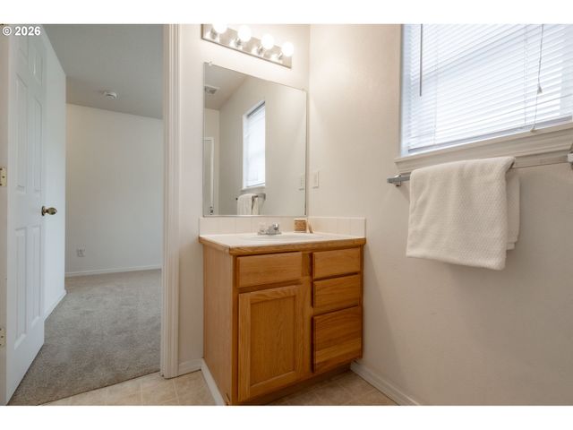 1499 Ne BIRKSHIRE Ct, Hillsboro, OR 97124