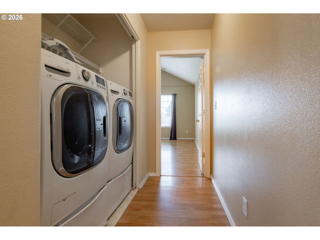 1499 Ne BIRKSHIRE Ct, Hillsboro, OR 97124