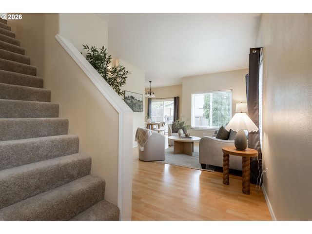 1499 Ne BIRKSHIRE Ct, Hillsboro, OR 97124