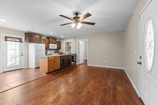 904 E Grundy St, Tullahoma, TN 37388