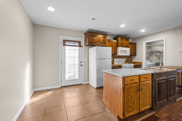 904 E Grundy St, Tullahoma, TN 37388