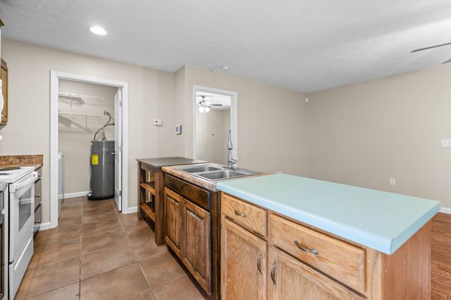 904 E Grundy St, Tullahoma, TN 37388