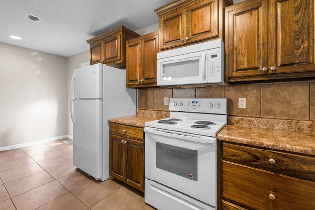 904 E Grundy St, Tullahoma, TN 37388