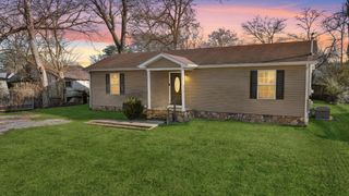 904 E Grundy St, Tullahoma, TN 37388