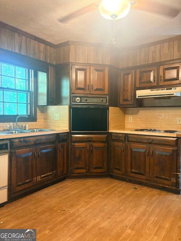 8164 New Calhoun Road NE, Adairsville, GA 30103