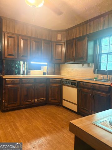 8164 New Calhoun Road NE, Adairsville, GA 30103