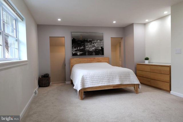 8297 MERTZTOWN RD, Alburtis, PA 18011