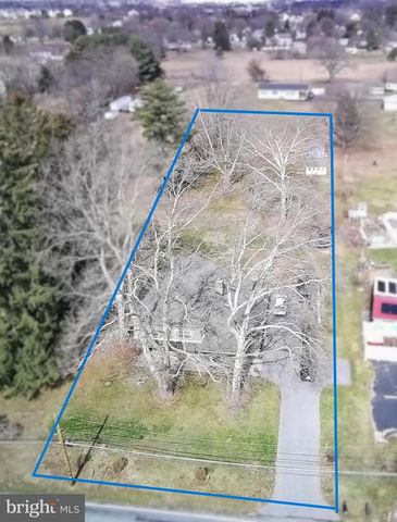 8297 MERTZTOWN RD, Alburtis, PA 18011