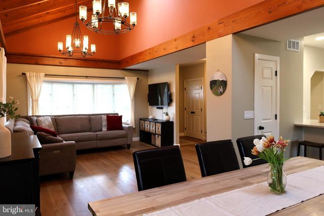 8297 MERTZTOWN RD, Alburtis, PA 18011