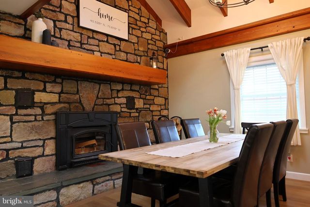 8297 MERTZTOWN RD, Alburtis, PA 18011