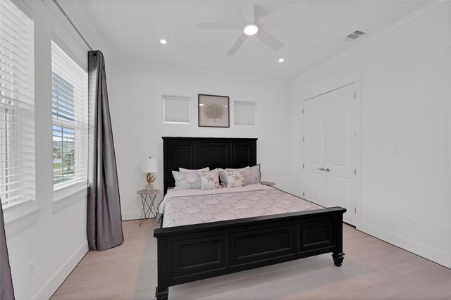 4102 Sandhill Crane Way, Galveston, TX 77554