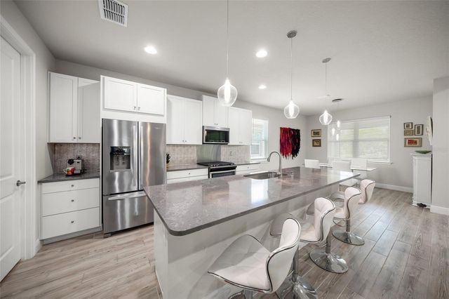 8620 SUNDANCE LOOP, Sarasota, FL 34238