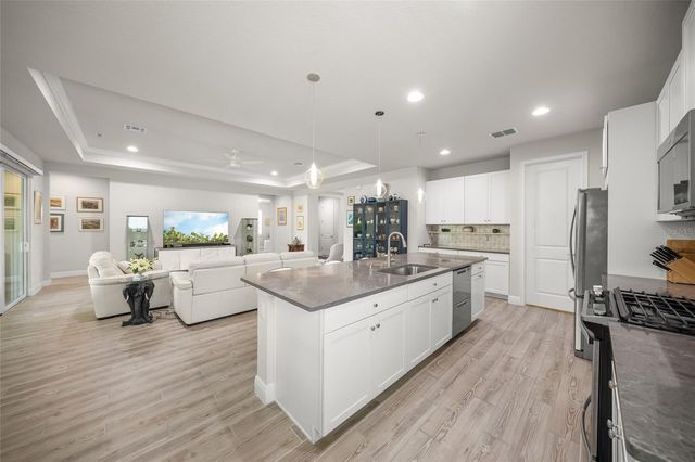 8620 SUNDANCE LOOP, Sarasota, FL 34238