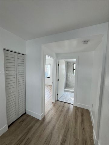 1969 NW 2nd ct 6, Miami, FL 33136