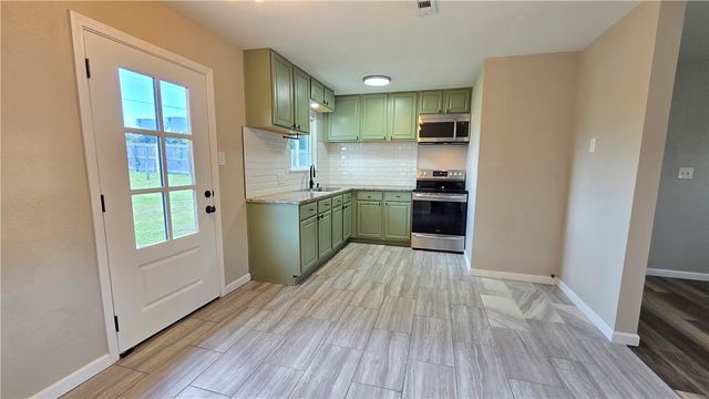 1828 S Beth Drive, Rogers, AR 72758