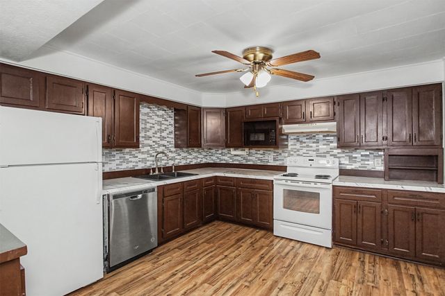 325 N Locust Street, Madrid, IA 50156