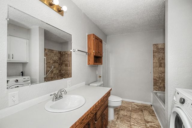 325 N Locust Street, Madrid, IA 50156