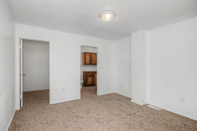325 N Locust Street, Madrid, IA 50156