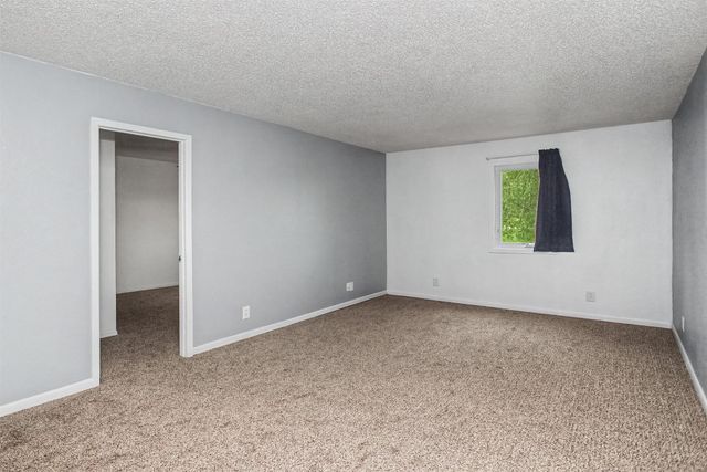 325 N Locust Street, Madrid, IA 50156