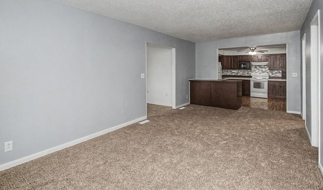 325 N Locust Street, Madrid, IA 50156