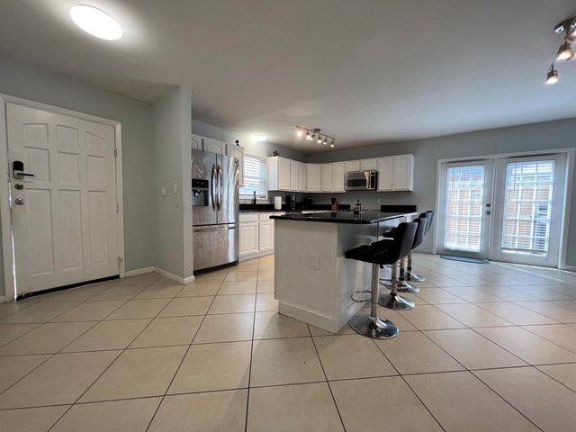 2417 Sundy Avenue, Delray Beach, FL 33444