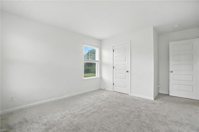 121 Meadows Landing LN, Suffolk, VA 23434