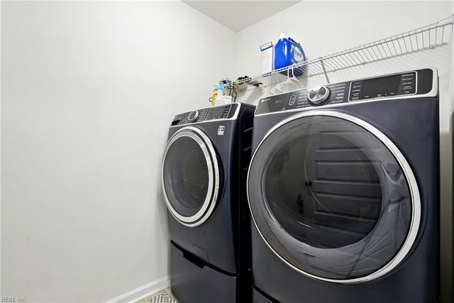 121 Meadows Landing LN, Suffolk, VA 23434