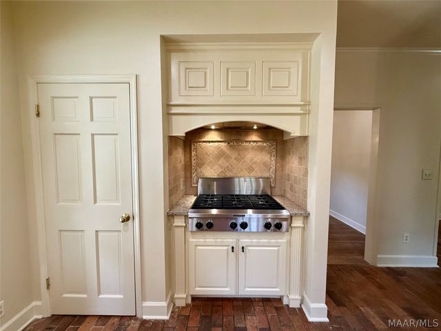 33 Creek Court, Montgomery, AL 36117