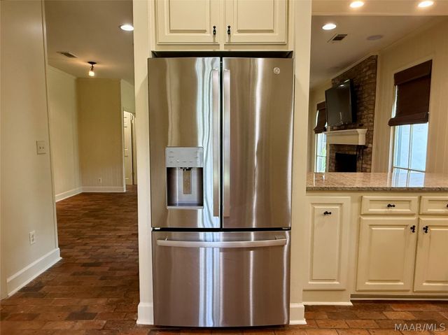 33 Creek Court, Montgomery, AL 36117