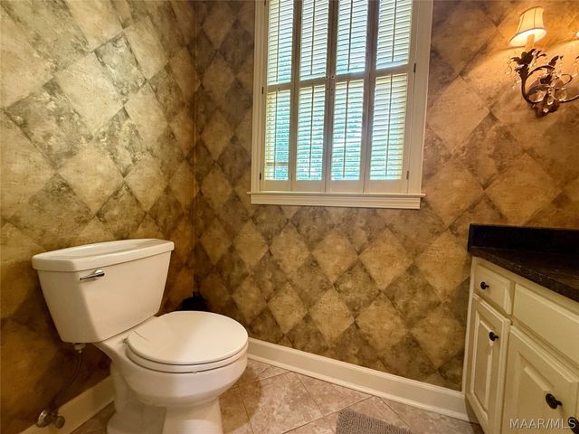 33 Creek Court, Montgomery, AL 36117