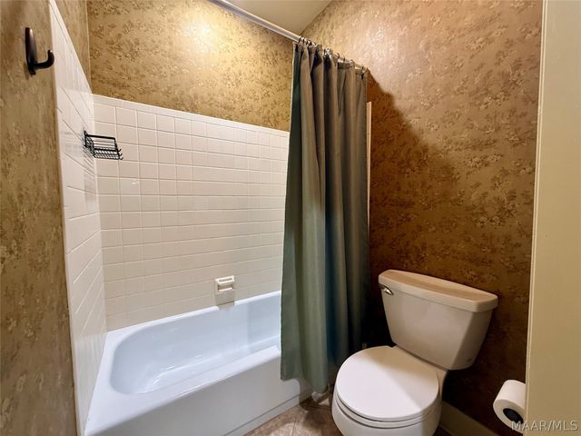 33 Creek Court, Montgomery, AL 36117