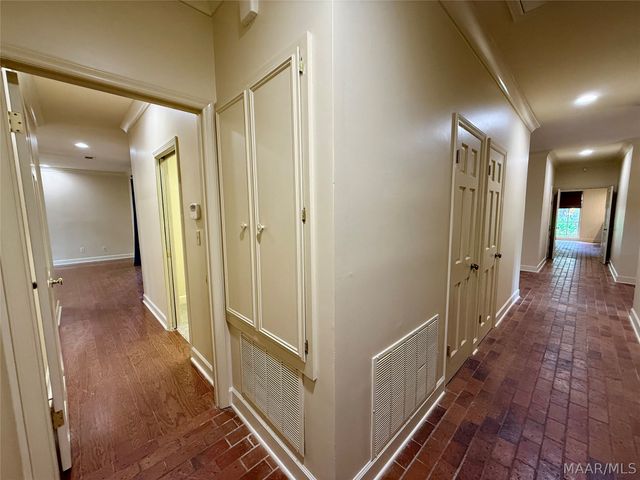 33 Creek Court, Montgomery, AL 36117