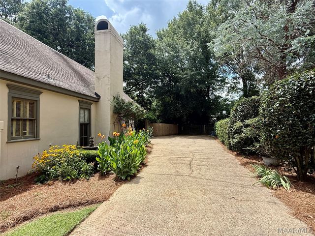 33 Creek Court, Montgomery, AL 36117