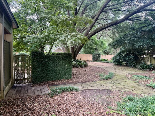 33 Creek Court, Montgomery, AL 36117