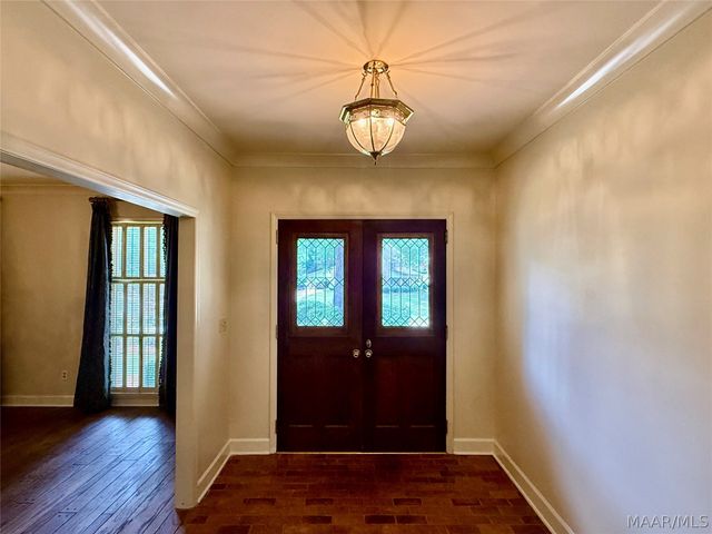 33 Creek Court, Montgomery, AL 36117