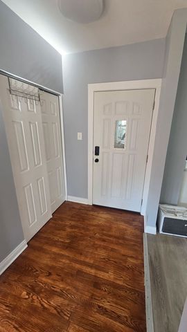 6618 19th Street 9, Berwyn, IL 60402