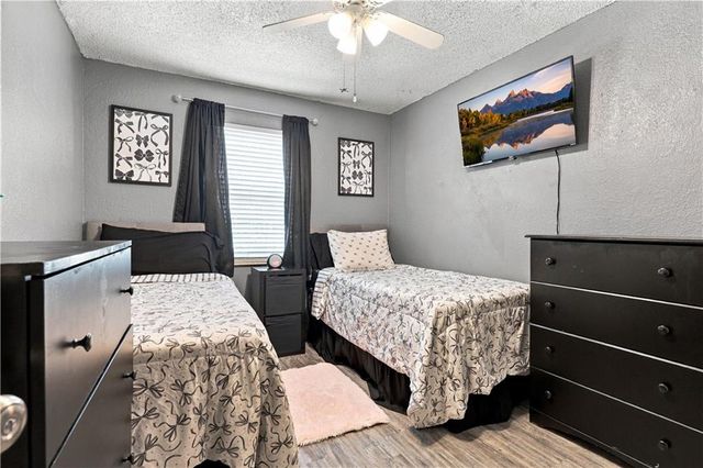 18909 E 30th Terrace, Independence, MO 64057