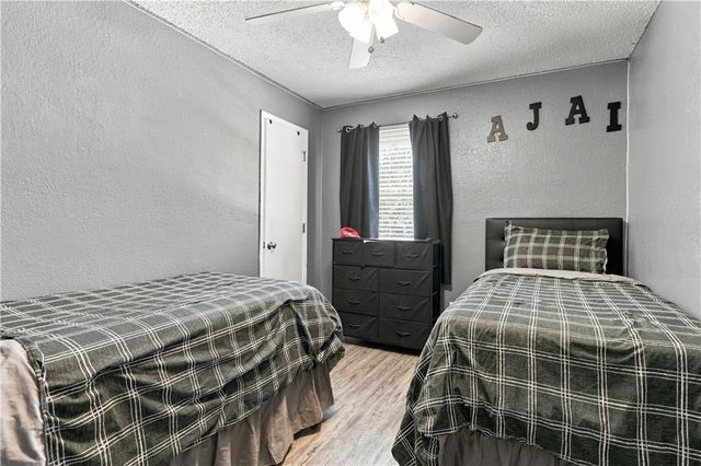 18909 E 30th Terrace, Independence, MO 64057