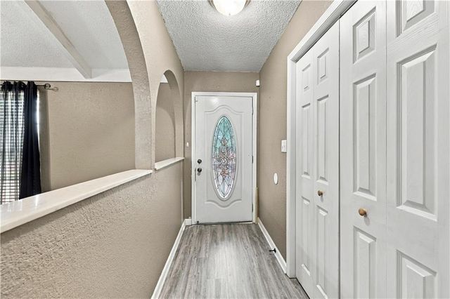 18909 E 30th Terrace, Independence, MO 64057