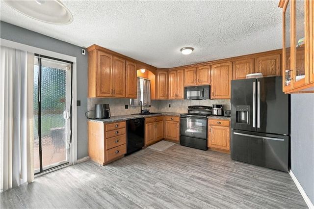 18909 E 30th Terrace, Independence, MO 64057