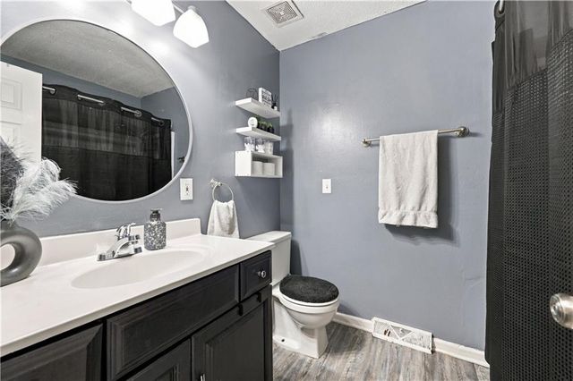 18909 E 30th Terrace, Independence, MO 64057