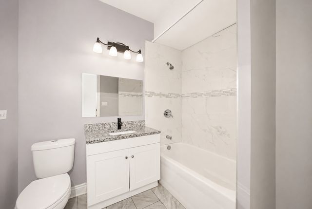 4513 W West End Avenue, Chicago, IL 60624