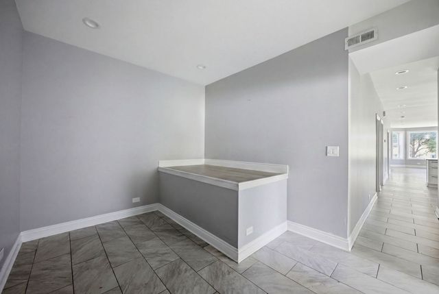 4513 W West End Avenue, Chicago, IL 60624