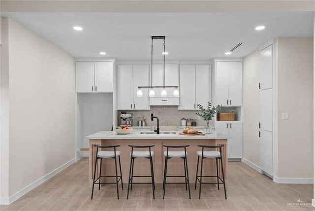 1124 E Evergreen Avenue, San Juan, TX 78589