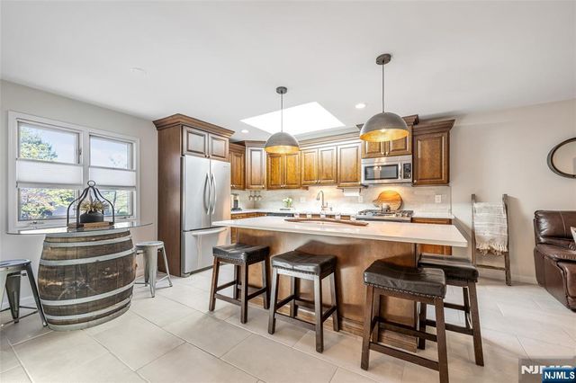 57 Peach Hill Court, Ramsey, NJ 07446