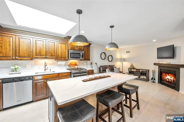 57 Peach Hill Court, Ramsey, NJ 07446