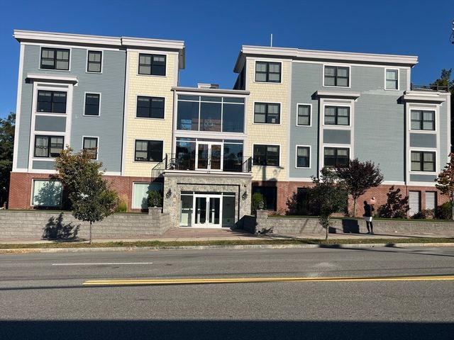 45 Spring Street 17, Boston, MA 02132