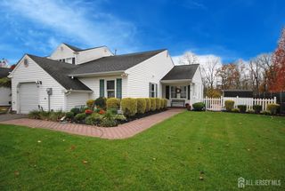 26 Sunshine Lane, Edison, NJ 08820