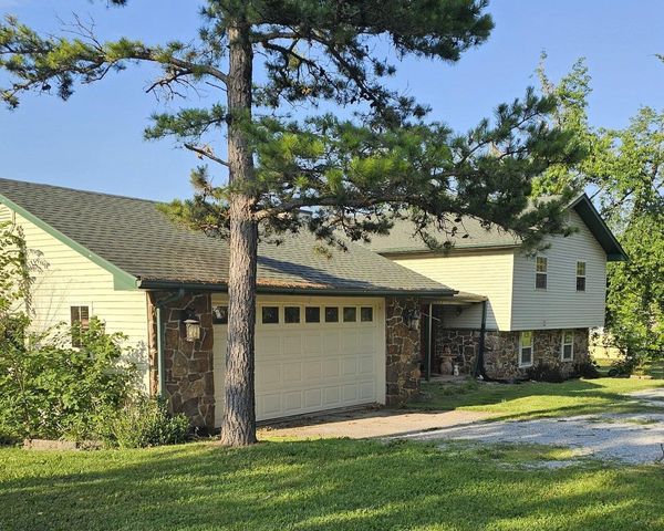 12655 Farm Road 2205 Circle, Cassville, MO 65625