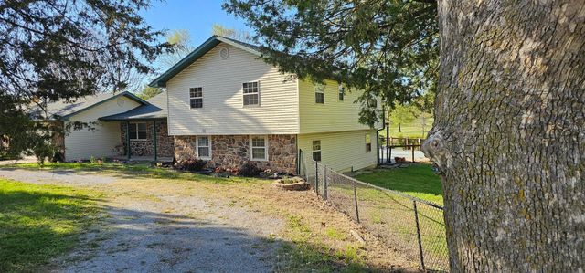 12655 Farm Road 2205 Circle, Cassville, MO 65625